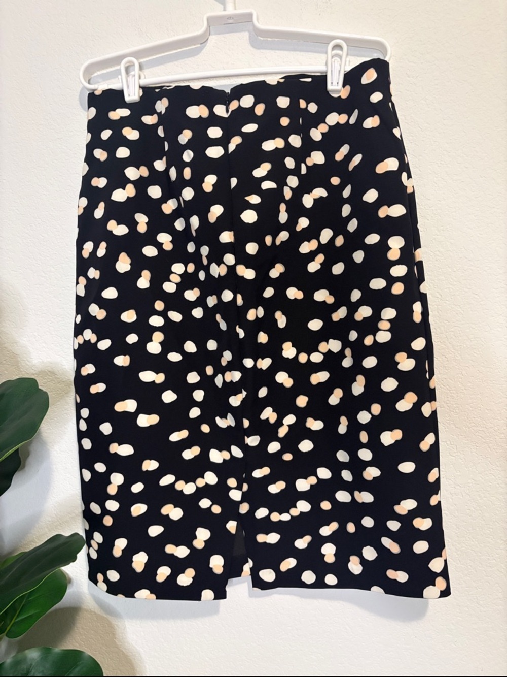 Philosophy Black Pencil Skirt with Cream and white Spot Print size 10 - Picture 5 of 6
